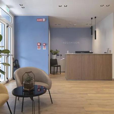 Global Hotell 3*