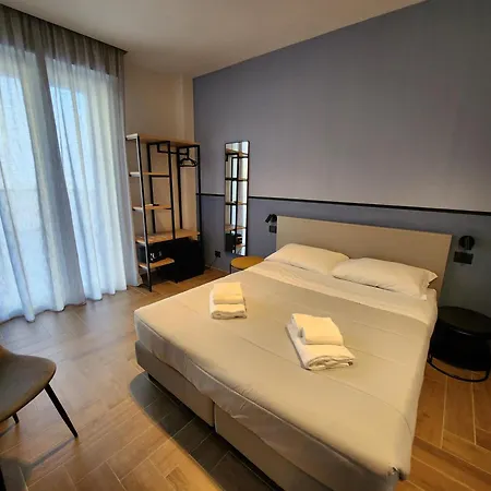 Global Hotel 3*