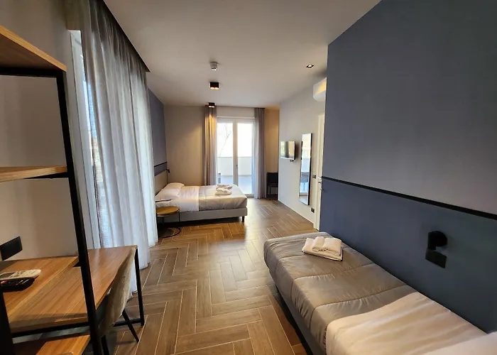Global 3* 리미니